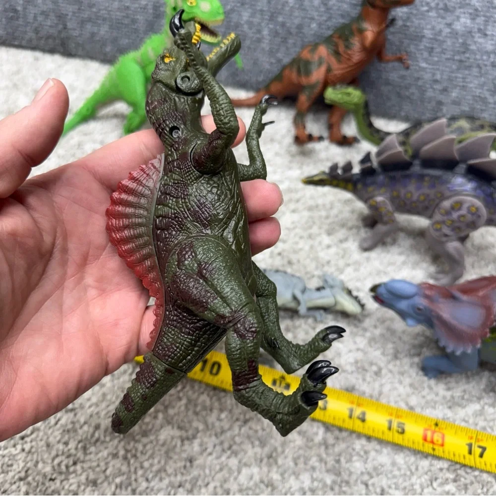 Toy Dinosaur figures huge lot articulating limbs‎